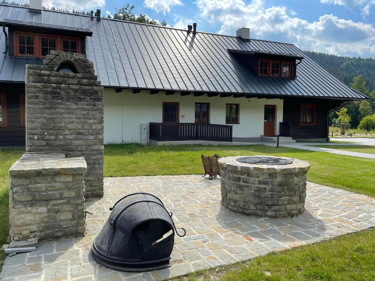 Apartmán NETA Velké Karlovice, Polanský Dvůr Esterno foto