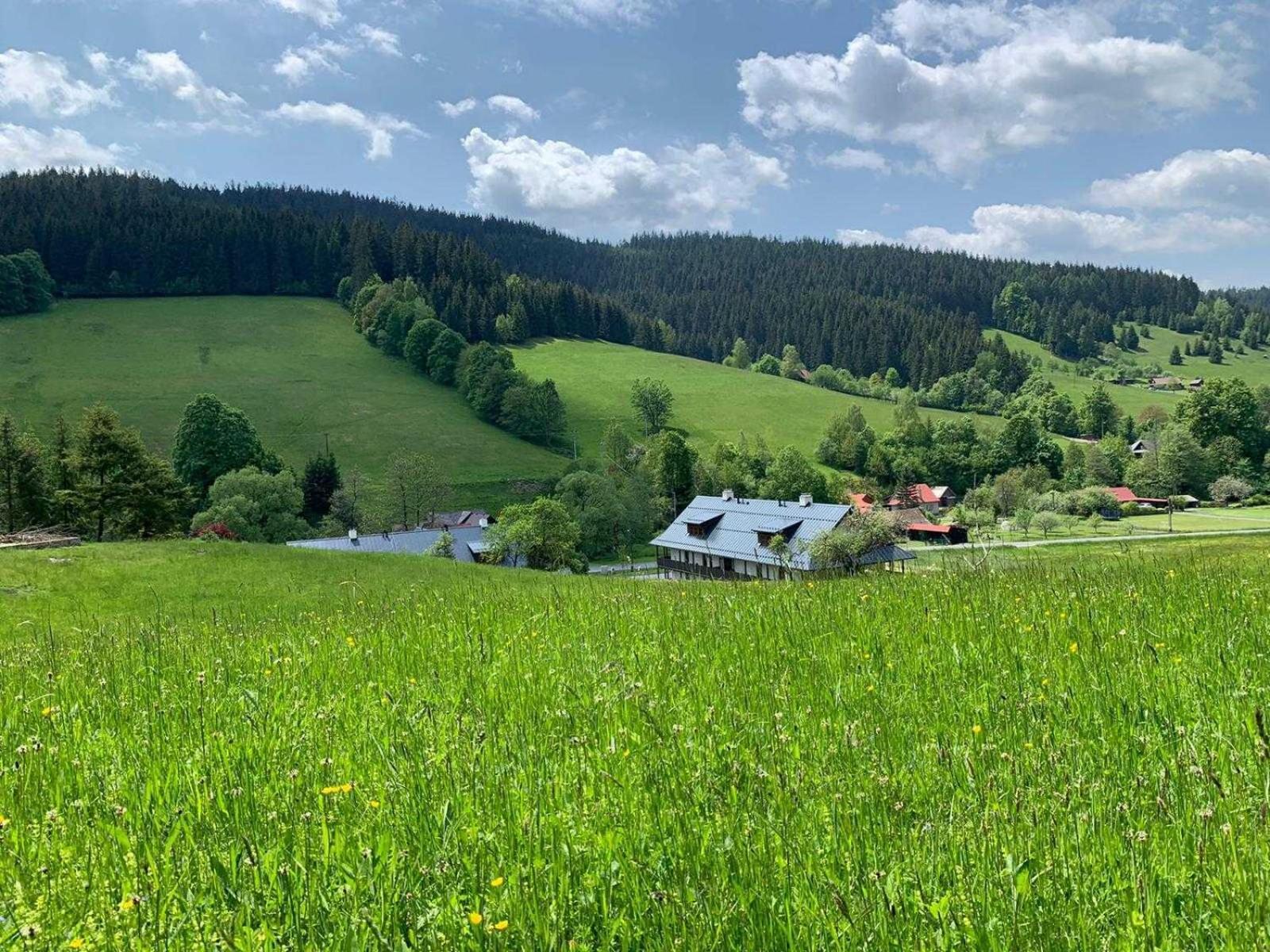 Apartmán NETA Velké Karlovice, Polanský Dvůr Esterno foto